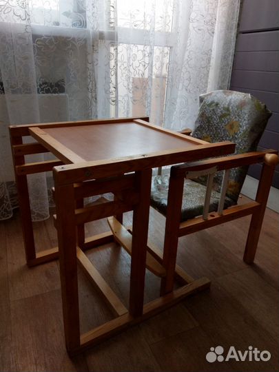 Стульчик для кормления