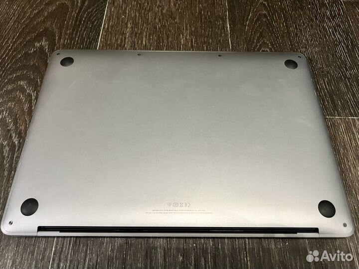 Топ Apple MacBook Pro 13 2019 touchbar /128 GB