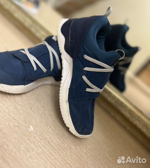 Кроссовки asics