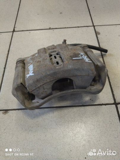 Суппорт тормозной передний левый Honda Hr-V