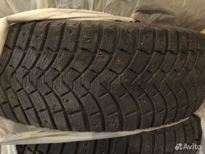 Michelin X-Ice North 2 235/65 R17