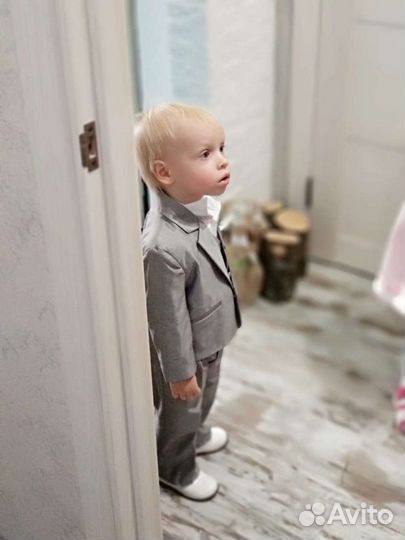 Костюм-тройка в прокат на 80-86