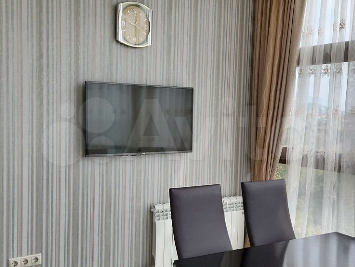 3-к. квартира, 82 м², 4/10 эт.