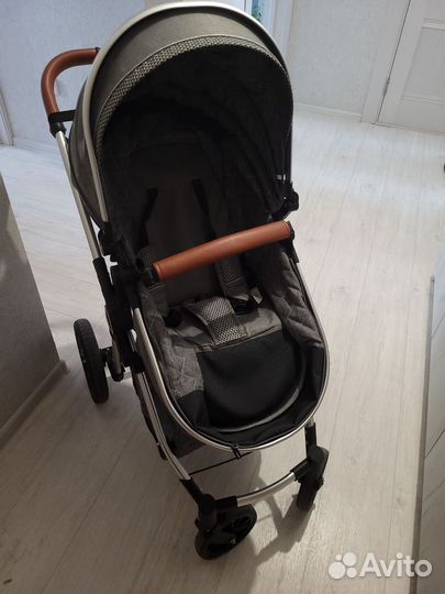 Продаётся детская коляска 2 в 1 lux mom