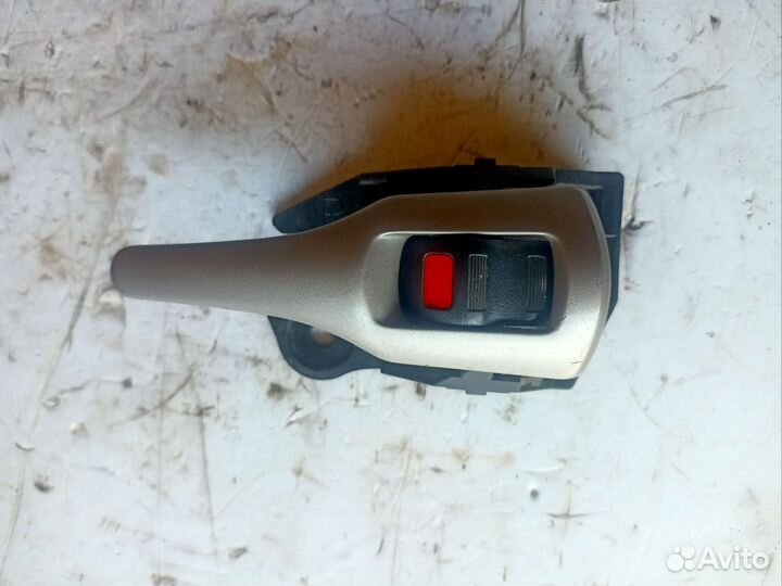 Ручка внутренняя передняя правая Toyota Corolla