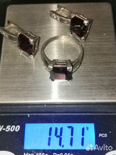 Серебренный комплект кольцо серьги с гранатами