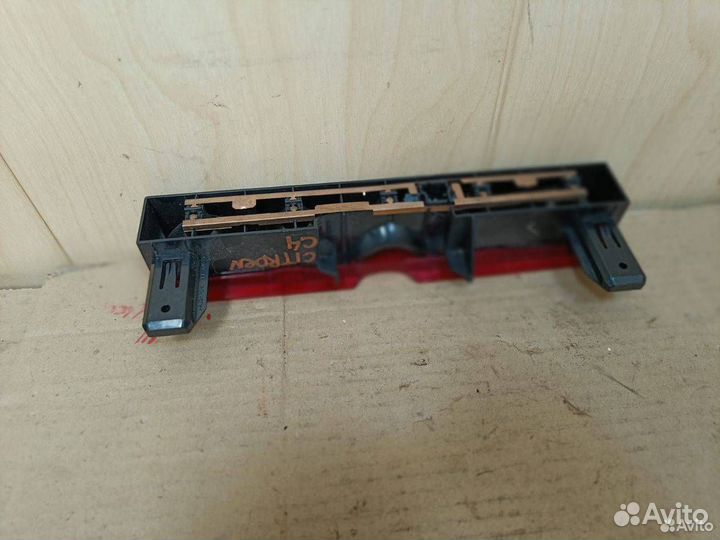 Фонарь задний Citroen C4 рест. LC 2010 9650812280