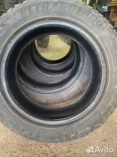 Goodyear Ultragrip Ice Arctic 205/55 R16