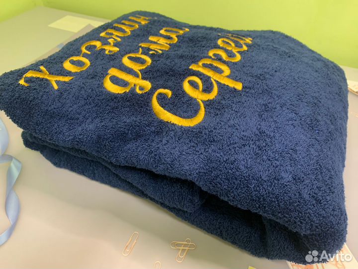 Махровый халат с вышивкой 