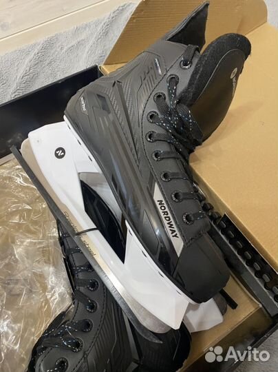 Коньки хоккейные 41