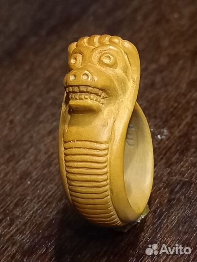 Старинный резной китайский перстень, дерево Сандал