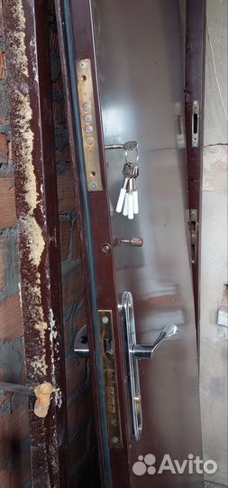 Дверь входная железная бу