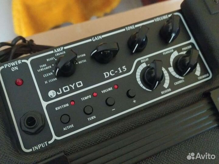 Гитарный комбоусилитель