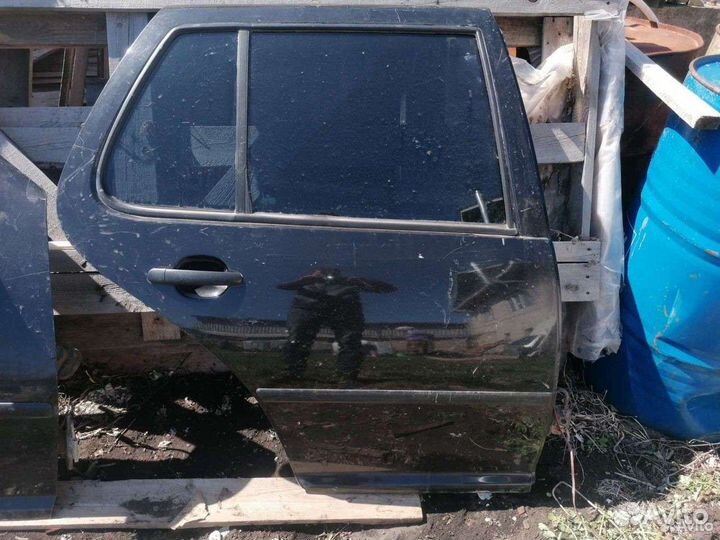 Дверь правая капот