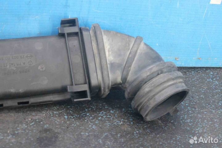 Патрубок воздухозаборника Mercedes-Benz E-Class (М