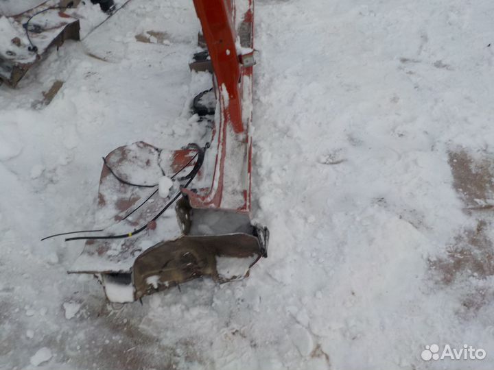 Б/У Б/У Порог правый Renault Kaptur 2016