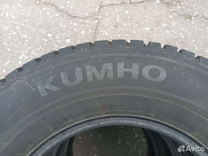 Kumho WinterCraft SUV Ice WS31 245/70 R16