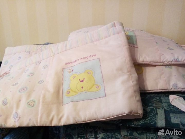 Продам бортики в детскую кроватку