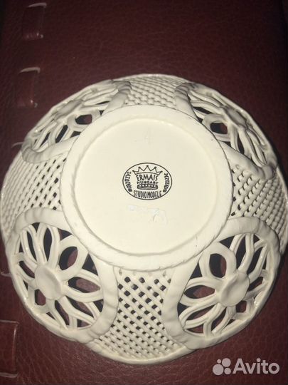 Фарфоровые тарелки