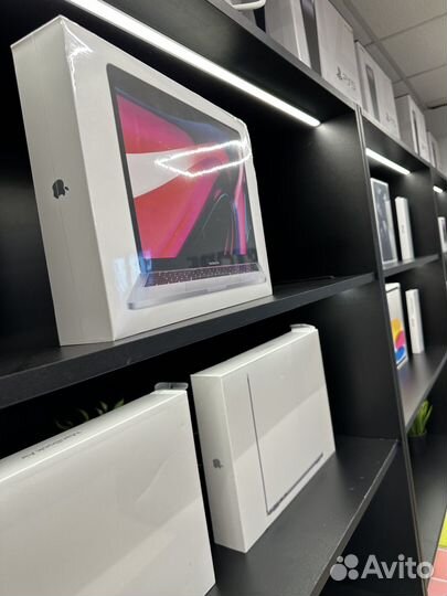 MacBook Pro 13 M2 8/256GB Touch Bar - Silver Новые