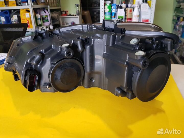 Фара правая Volkswagen Polo седан 15-20