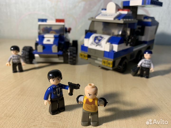 Lego полиция