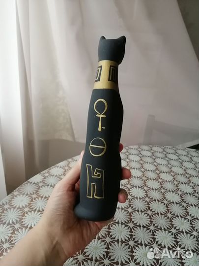 Статуэтка кошка