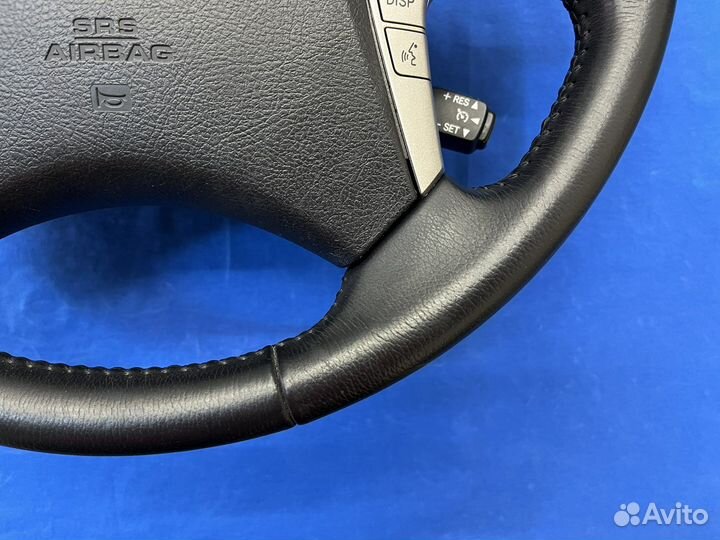 Оригинальный кожаный руль Toyota Highlander 40