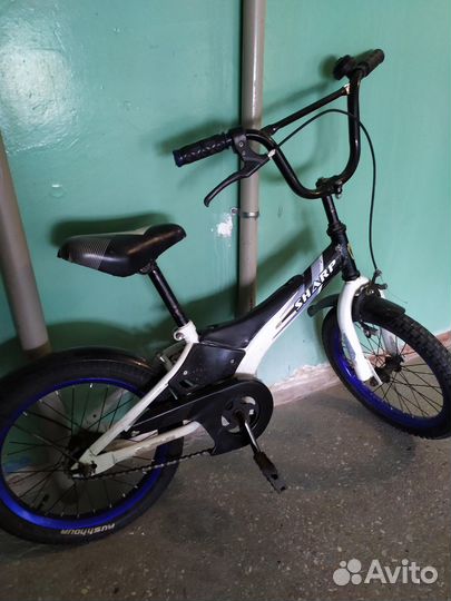 Велосипед на 5-7лет