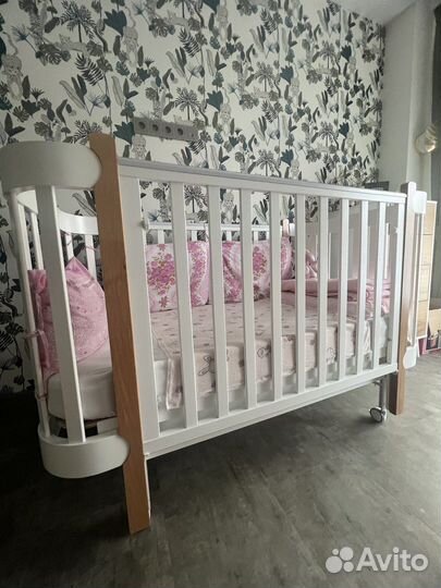 Детская кроватка