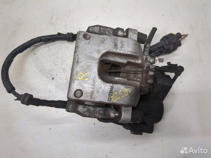 Суппорт Alfa Romeo Stelvio 2016, 2021