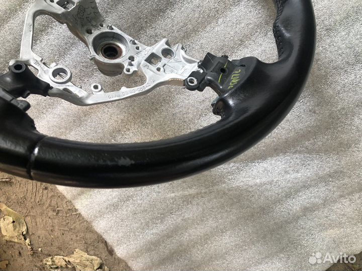 Руль Toyota Voxy-Esquire-Noah