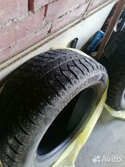 Bridgestone Ice Cruiser 7000S 235/55 R17