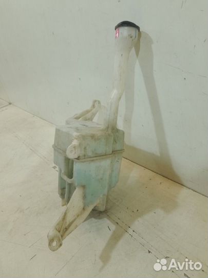 Бачок омывателя Toyota Camry 50 2011-2018