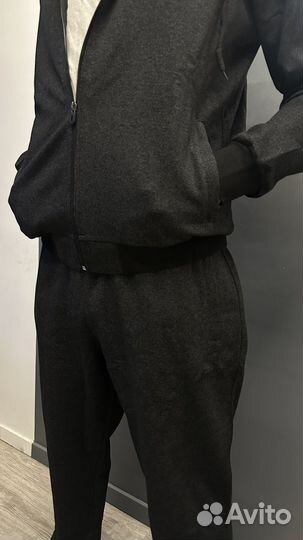 Костюм мужской спортивный