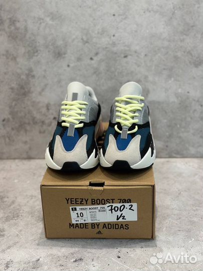 Кроссовки Adidas Yeezy Boost 700 v2
