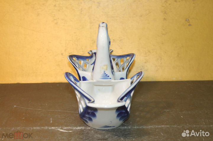 Фарфор гжель конфетница лебеди клеймо АВТОРА СССР