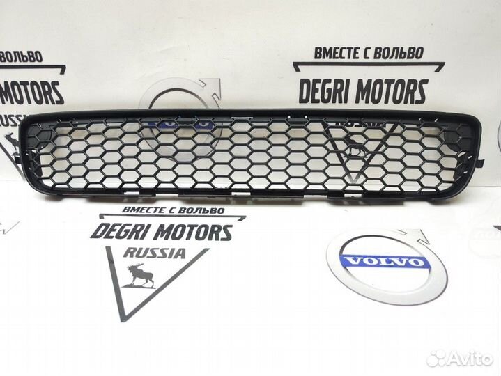 Решетка переднего бампера нижняя Volvo S80 07-13
