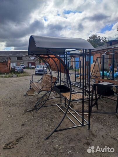 Мангал садовый с крышей