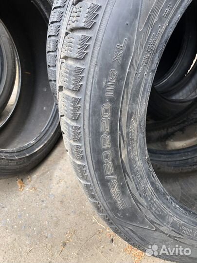 Nokian Tyres Hakkapeliitta SUV 265/45 R21