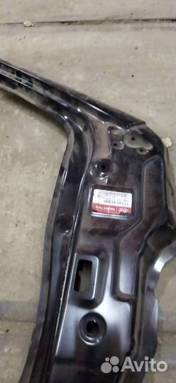 Облицовка правой дверной стойки перед. Kia Rio 3