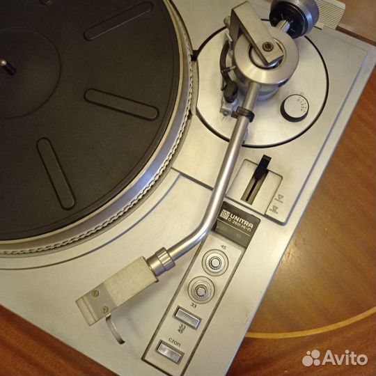 Проигрыватель винила