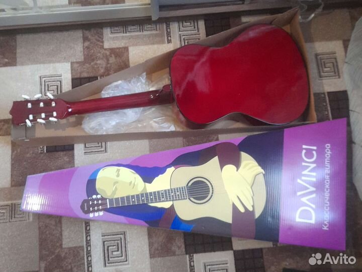 Акустическая гитара со саунами в упаковке