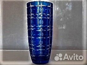 Ваза из цветного стекла