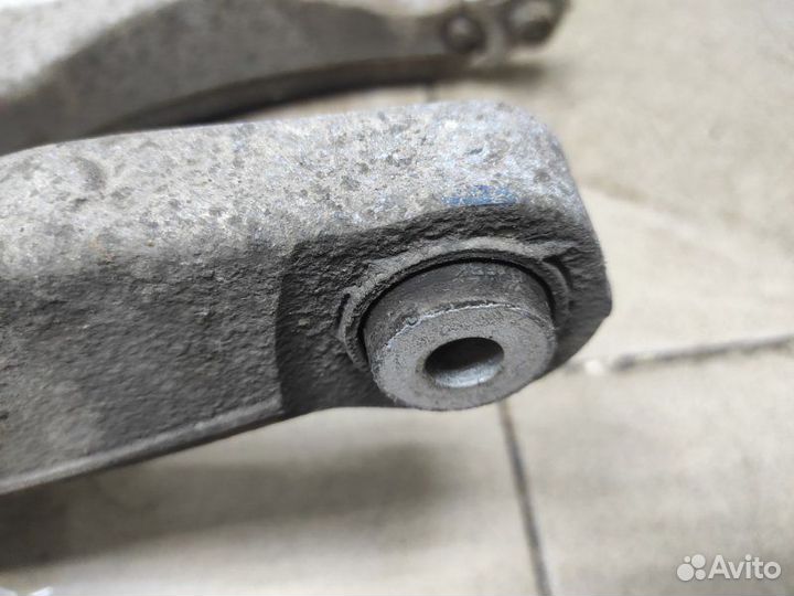 Рычаг подвески нижний задний левый Land Rover