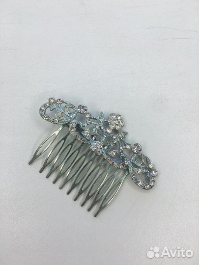 Украшения: серьги, браслет, гребешки