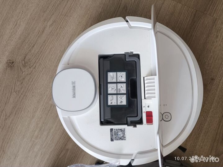 Робот пылесос Deebot Ozmo 900