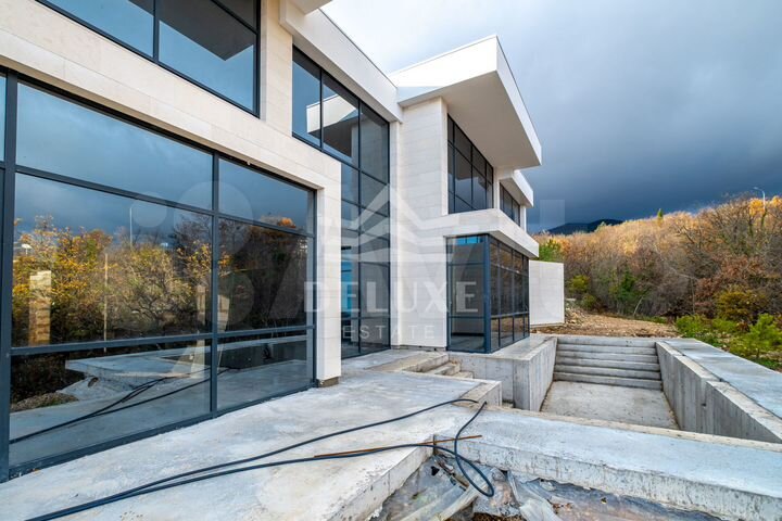 Дом 262,7 м² на участке 5,3 сот.