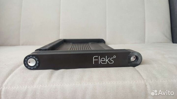 Столик для ноутбука