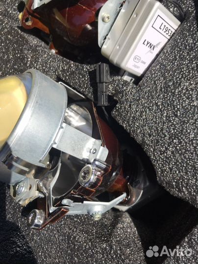 Биксеноновые линзы 3 дюйма ксенон оригинал Ford